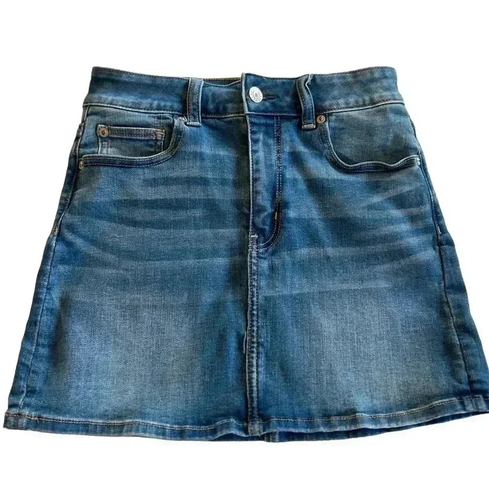 Old Navy Next Level Stretch Super Hi-Rise Skinny Denim Skirt Size 2 in EUC